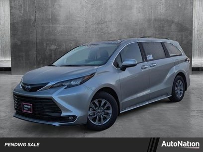 New 2025 Toyota Sienna XLE