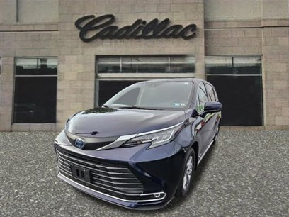 Used 2021 Toyota Sienna XLE w/ XLE Plus Package