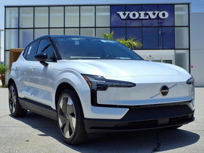 New 2025 Volvo EX30 Plus w/ Climate Package