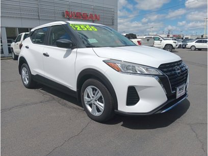 New 2024 Nissan Kicks S