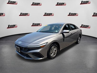 Used 2025 Hyundai Elantra SE