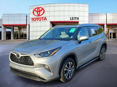 Used 2023 Toyota Highlander XLE