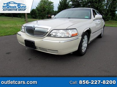 Used 2007 Lincoln Town Car Signature Limited