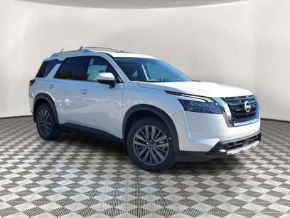 New 2025 Nissan Pathfinder SL w/ SL Premium Package