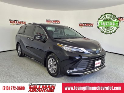 Used 2022 Toyota Sienna XLE