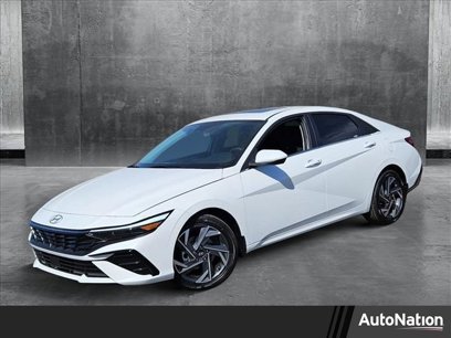 New 2025 Hyundai Elantra SEL