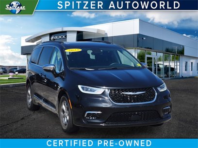 Used 2023 Chrysler Pacifica Limited
