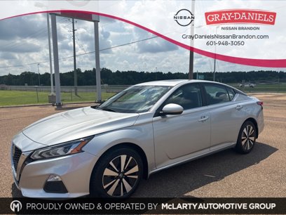 Used 2022 Nissan Altima 2.5 SV w/ SV Premium Package