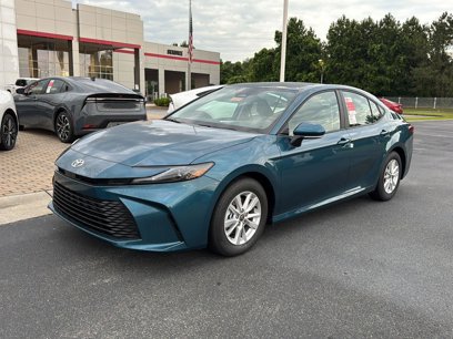 New 2025 Toyota Camry LE