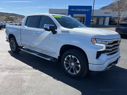 New 2025 Chevrolet Silverado 1500 High Country w/ LPO, Dark Essentials Package