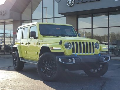 New 2023 Jeep Wrangler Unlimited Sahara w/ Cold Weather Group