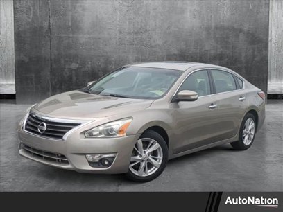 Used 2014 Nissan Altima 2.5 SV w/ Convenience Package