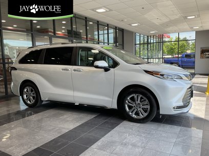 Certified 2024 Toyota Sienna Platinum