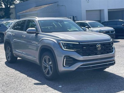 New 2024 Volkswagen Atlas Cross Sport SEL R-Line