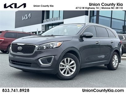 Used 2017 Kia Sorento LX w/ LX Convenience Package