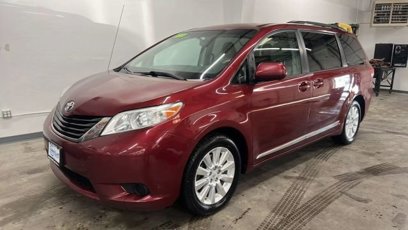 Used 2011 Toyota Sienna LE