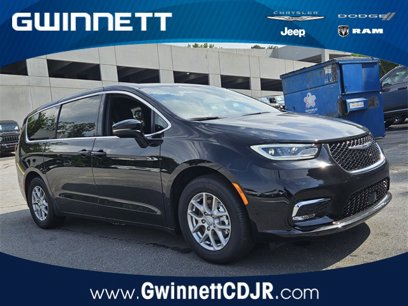 New 2025 Chrysler Pacifica Select