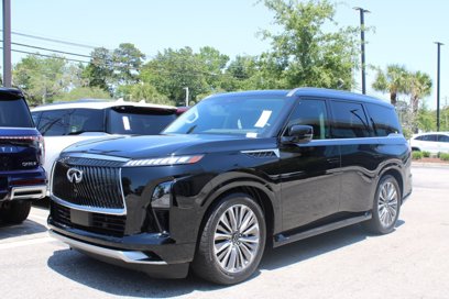 New 2025 INFINITI QX80 Luxe