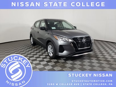 New 2025 Nissan Kicks Play S
