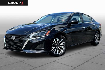 Used 2023 Nissan Altima 2.5 SV