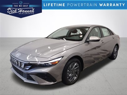 New 2025 Hyundai Elantra Blue