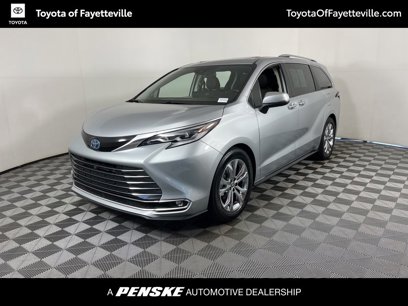 Certified 2022 Toyota Sienna Platinum