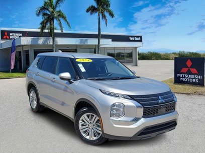 Used 2024 Mitsubishi Outlander ES