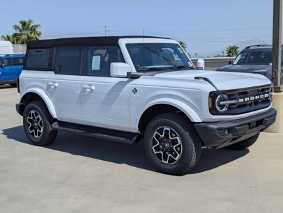 New 2025 Ford Bronco Outer Banks