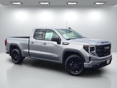 Used 2025 GMC Sierra 1500 Elevation