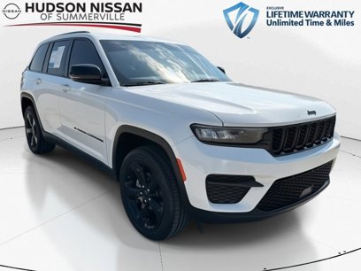 Used 2023 Jeep Grand Cherokee Altitude