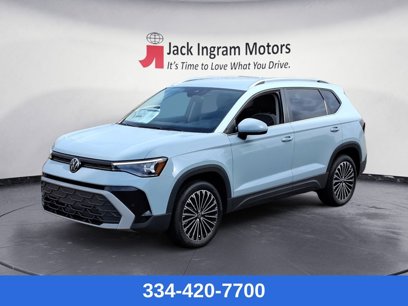 New 2025 Volkswagen Taos SE
