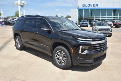 New 2025 Chevrolet Traverse LT w/ Driver Confidence Package