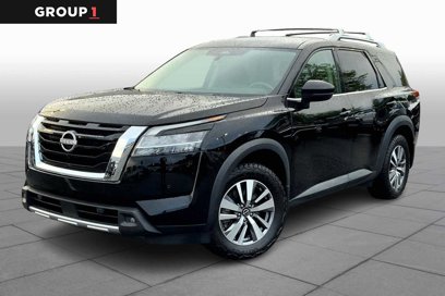 Used 2023 Nissan Pathfinder SL w/ Cargo Package