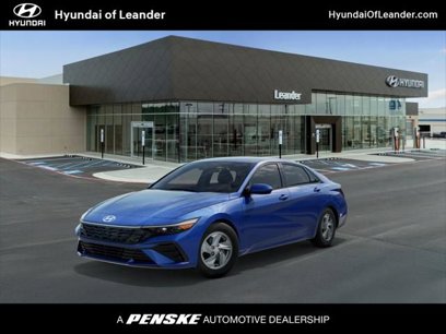 New 2025 Hyundai Elantra SE