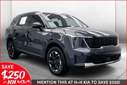 Used 2025 Kia Sorento S w/ Panoramic Sunroof Package