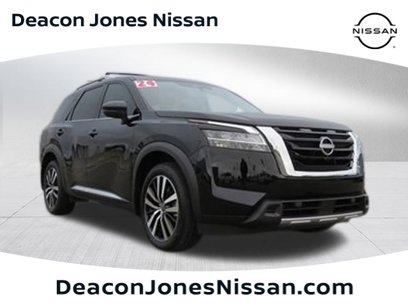 Used 2024 Nissan Pathfinder Platinum w/ Cargo Package