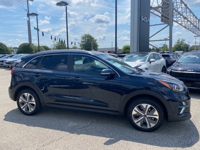 Used 2022 Kia Niro EX