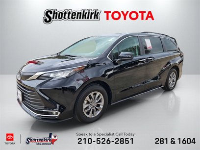 Used 2023 Toyota Sienna XLE