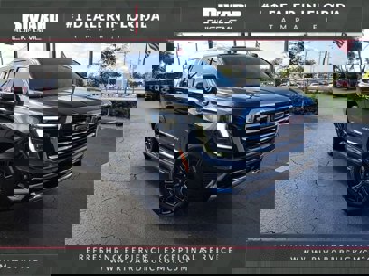 Used 2025 GMC Yukon Elevation