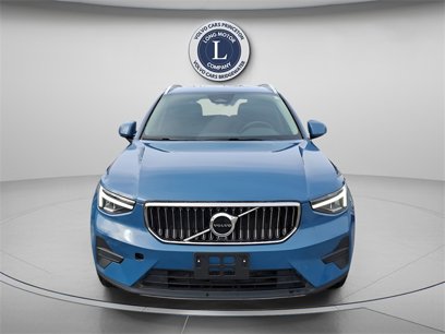 Used 2024 Volvo XC40 B5 Core