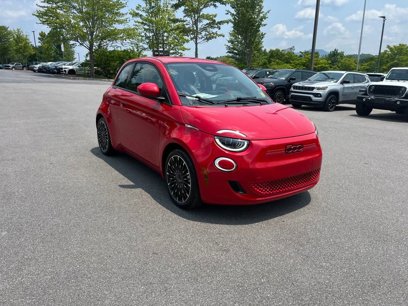 New 2024 FIAT 500 e (RED)