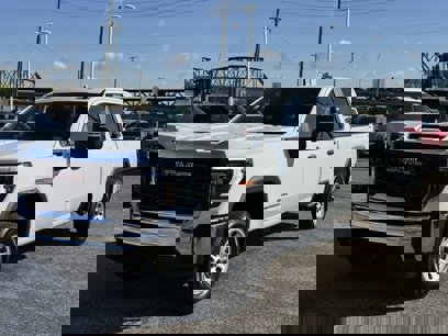 New 2025 GMC Sierra 2500 Pro w/ Convenience Package