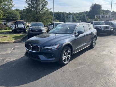 New 2026 Volvo V60 B5 Cross Country Plus w/ Protection Package Premier
