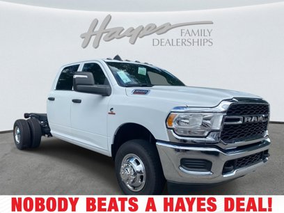 New 2024 RAM 3500 Tradesman w/ Chrome Appearance Group