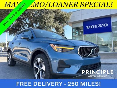 New 2025 Volvo XC40 B5 Core