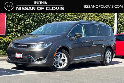 Used 2018 Chrysler Pacifica Touring-L Plus w/ Tire & Wheel Group