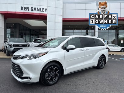 Certified 2025 Toyota Sienna Platinum
