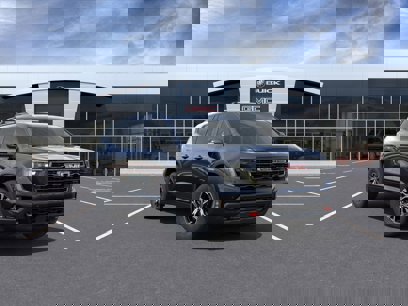 New 2025 GMC Acadia AT4 w/ LPO, Rugged Package