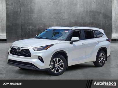 Used 2024 Toyota Highlander XLE