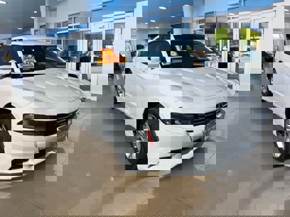 Used 2016 Dodge Charger SE
